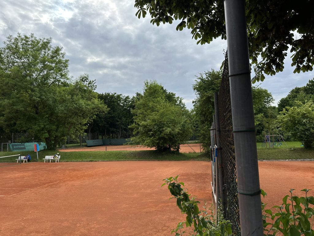 Tennisanlage